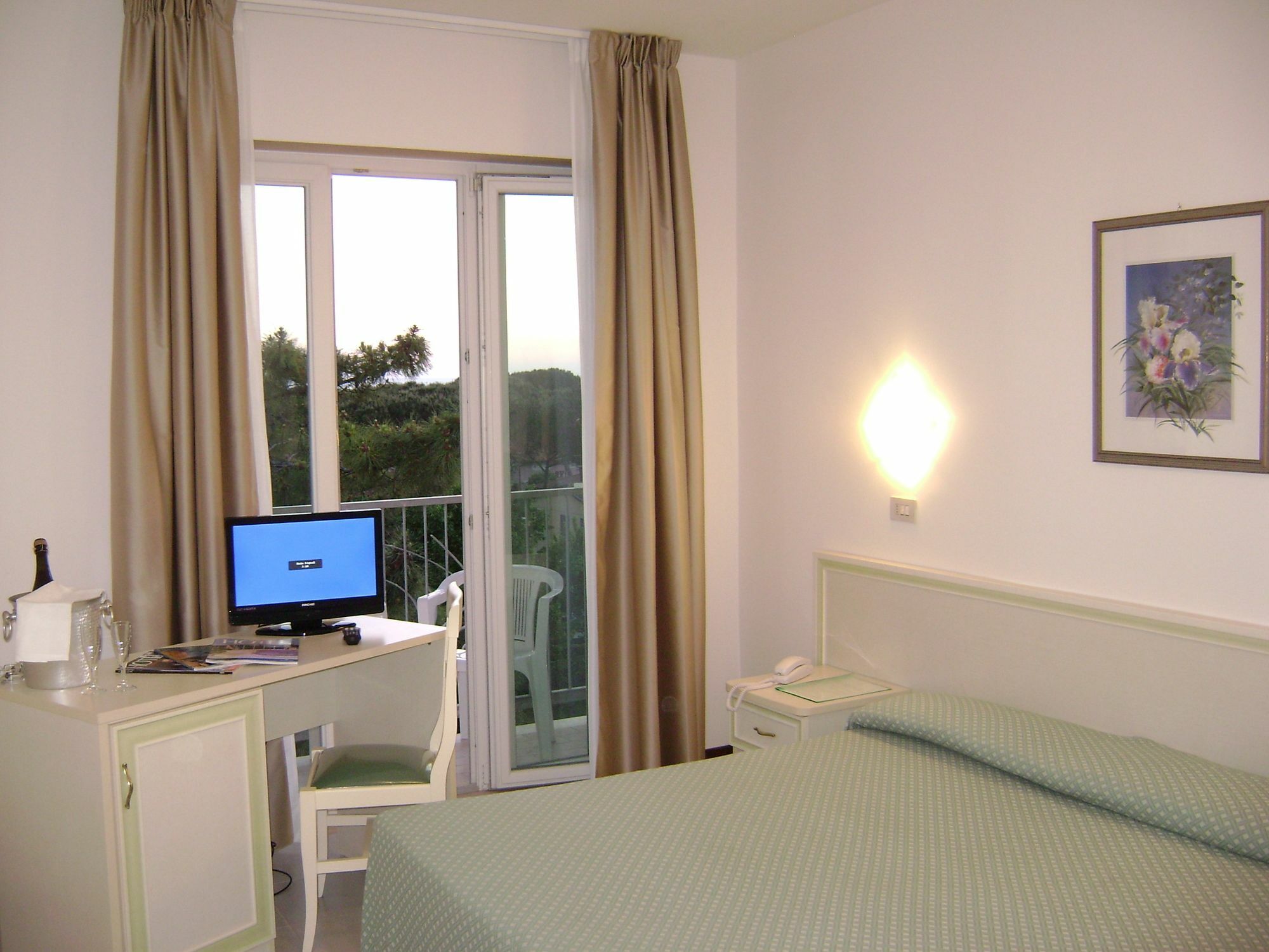 Hotel Mediterraneo Marina di Pietrasanta Dış mekan fotoğraf